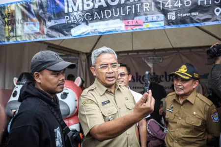 Pemkot Berkomitmen Jaga Estetika Kota Bandung Pemkot Berkomitmen Jaga Estetika Kota Bandung