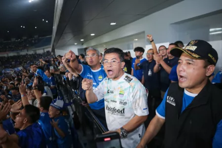 Persib Tundukkan Bali United 2-1, Farhan : Back to Back Juara di Depan Mata Persib Tundukkan Bali United 2-1, Farhan : Back to Back Juara di Depan Mata