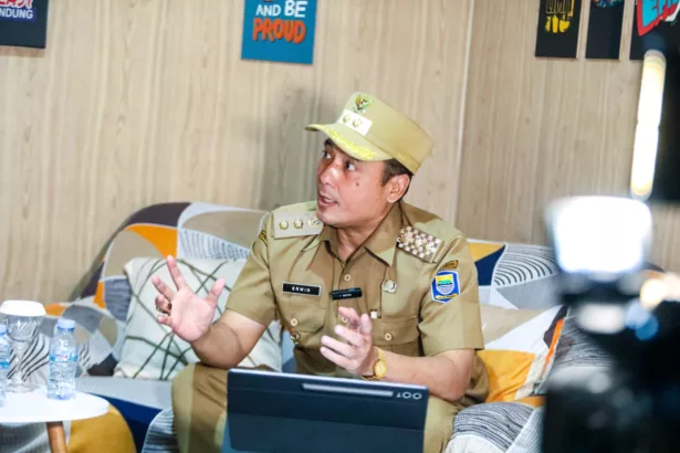 Erwin Tekankan Pentingnya Pendidikan Karakter untuk Membangun Generasi Unggul di Kota Bandung