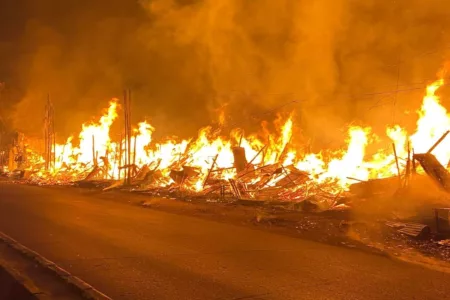 Warung Ludes Terbakar di Karangpawitan, Kerugian Capai Puluhan Juta Rupiah Warung Ludes Terbakar di Karangpawitan, Kerugian Capai Rp25 Juta
