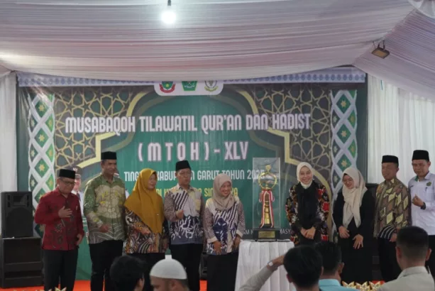 Kecamatan Leuwigoong Juarai MTQH Garut tahun 2025