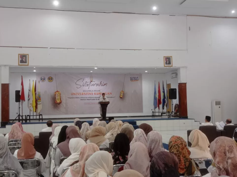 Keluarga Besar Universitas Kuningan mengadakan acara silaturahim dalam rangka Idul Fitri 1446