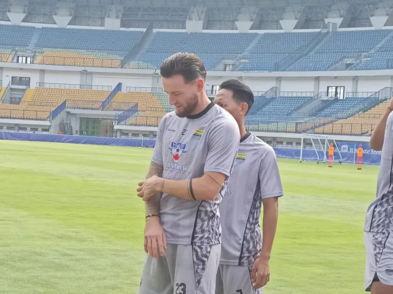 Ini Alasan Marc Klok Tetap Dibawa Ke Samarinda, Walaupun Tak Bisa Bermain