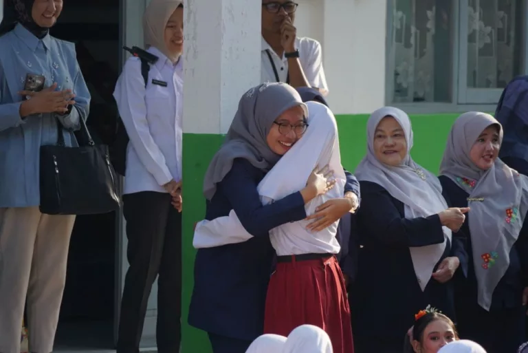 Mendidik Siswa Sepenuh Hati