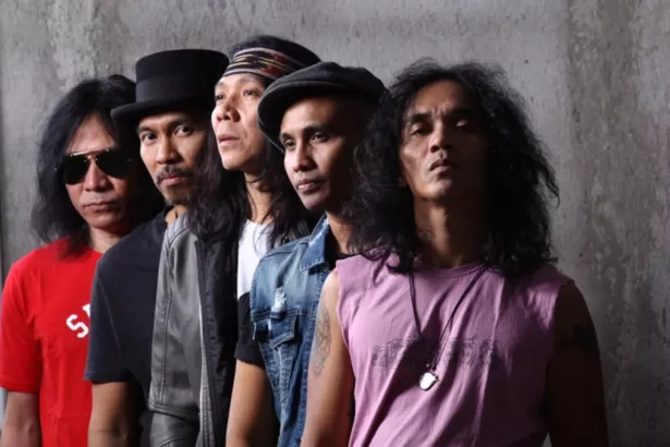 Slank Gelar Konser dan Umroh Bersama Para Penggemar