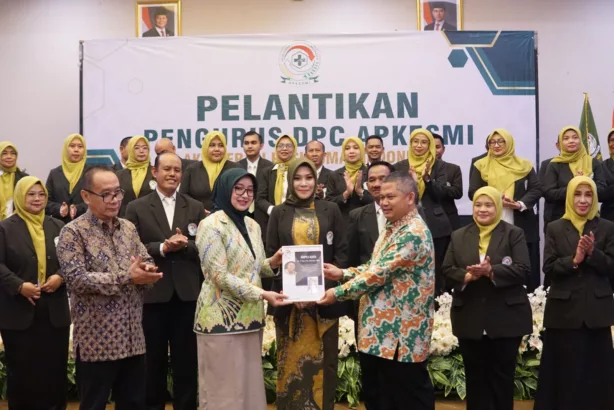 APKESMI Garut Diminta Tingkatkan Mutu Pelayanan dan Manajerial