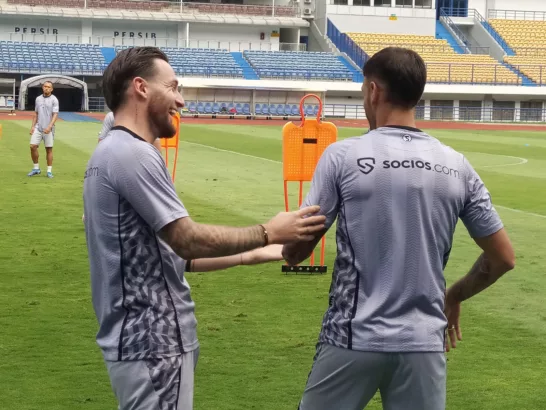 Bareng Maarten Paes, Marc Klok Ikuti FIFA Player Execute Program