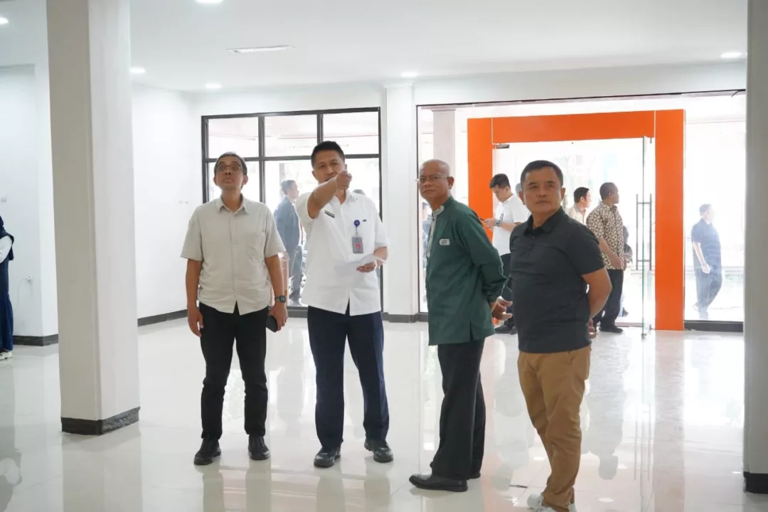 Sekjen Kemen Imipas RI Asep Kurnia Meninjau Progres Pembangunan ULP di Garut