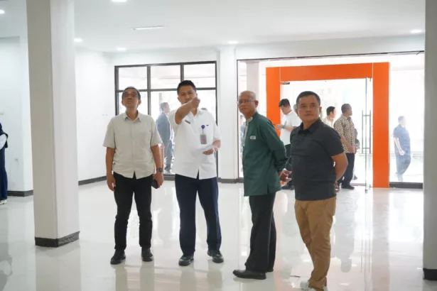 Sekjen Kemen Imipas RI Asep Kurnia Meninjau Progres Pembangunan ULP di Garut