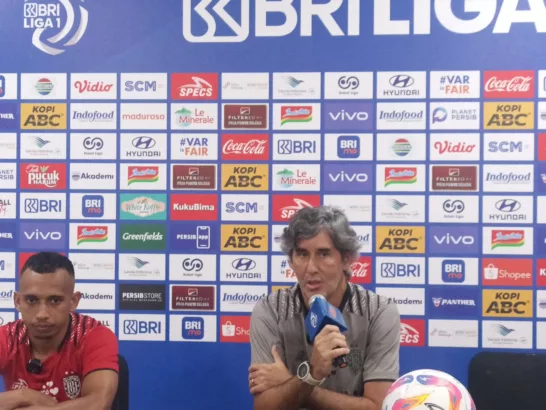 Jelang Hadapi Persib Bandung, Teco Singgung Timnya yang Merosot di Musim Ini