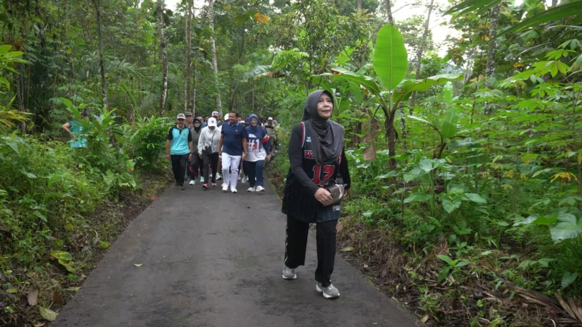 Sumedang Walkers Jelajahi Keindahan Sirah Cipelang