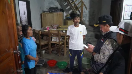 Warga Ciranten Bangkit Usai Diterjang Puting Beliung, Pemerintah Cepat Bertindak Warga Korban Puting Beliung di Sumedang