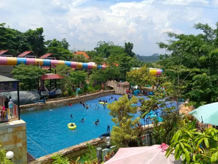 Nikmati Keseruan Main Perosotan 80 Meter di Anugerah Wateraprk Bunder Purwakarta Anugerah Wateraprk Bunder