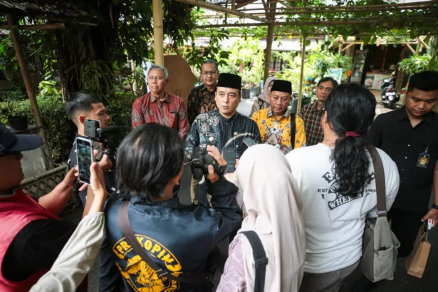 Erwin Tindak Tegas Parkir Liar di Jalan Asia Afrika