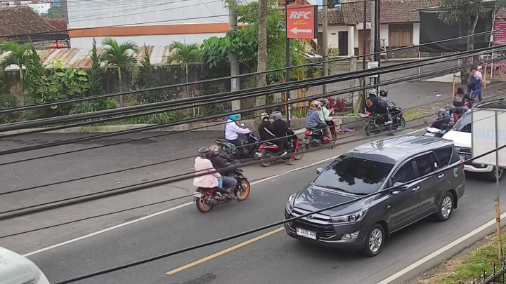 Arah Menuju Wisata Ciwidey Macet Saat Libur Lebaran
