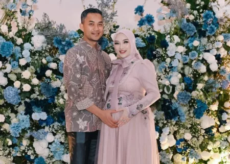 Alhamdulilah!!! Zaskia Gotik Melahirkan Anak ketiga Ini Jenis Kalaminnya Zaskia Gotik Melahirkan Anak ketiga