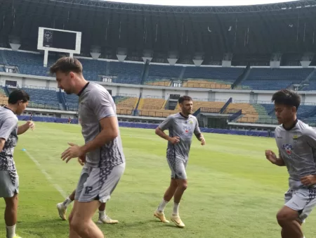 Mematangkan Persiapan Jelang Melawan Borneo, Persib Hari Ini Lakukan Game Internal Musim Ini Persib Hanya Tampil Full Tim Satu Kali, Ini Respon Bojan Hodak