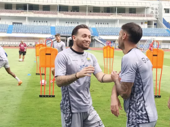 Selain David Da Silva dan Gervane Kastaneer, Dua Pemain Inti Persib Ini Absen vs Borneo