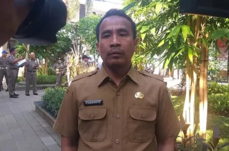 Kebijakan Seragam Lebaran Tuai Polemik, Dedi Mulyadi Resmi Dinonaktifkan Kebijakan Seragam Lebaran Tuai Polemik, Dedi Mulyadi Resmi Dinonaktifkan