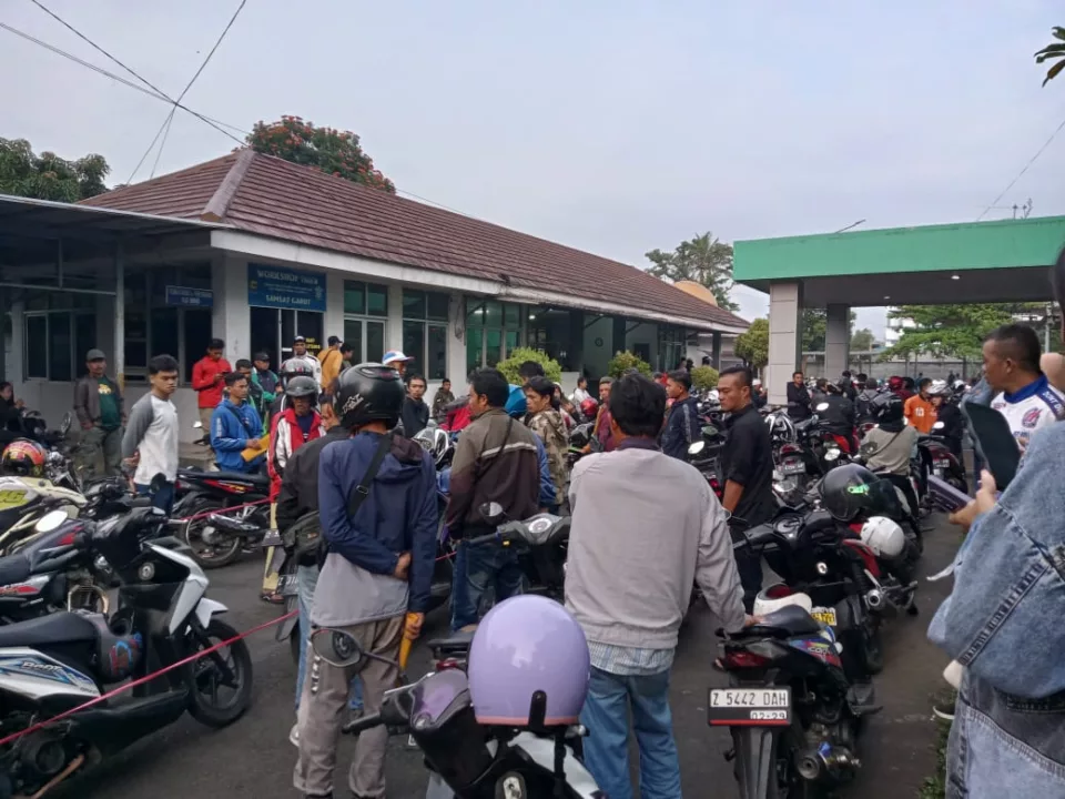 Samsat Garut Batasi Antrian Pemutihan Pajak Kendaraan