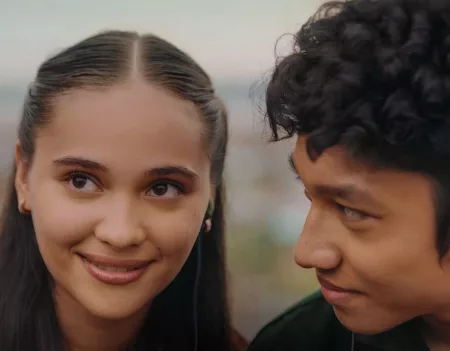 'Komang' Kisah Cinta Beda Agama Yang Tembus Satu Juta Penonton (@komangfilm)