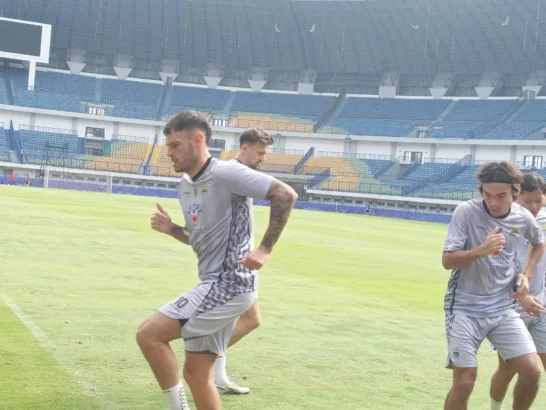 Menyongsong Musim Baru, Persib Bandung Akan Lakukan TC Diluar Negeri