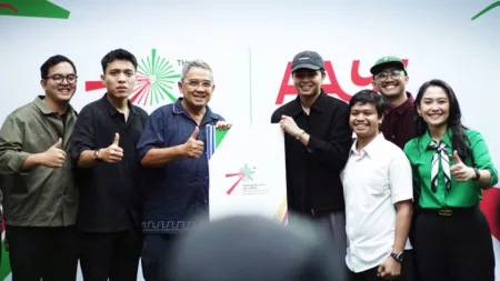 Resmikan Logo Asia Afrika Youth Forum 2025, Farhan Bilang Begini Wali kota Bandung Farhan saat meresmikan Logo Asia Afrika