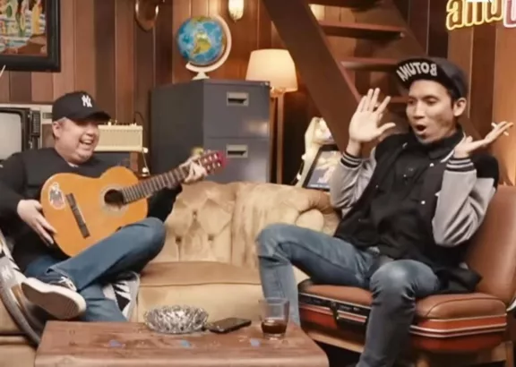 33 Tahun Bersahabat Desta Kehilangan Sosom Ricky Siahaan (@desta80s)