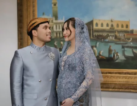 Aaliyah dan Thoriq Gelar Acara Mitoni (@aaliyah.massaid)
