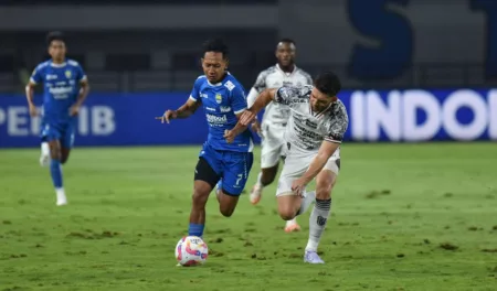 Persib vs Bali United : Maung Bandung Pecundangi Bali United, Skor Akhir 2-1