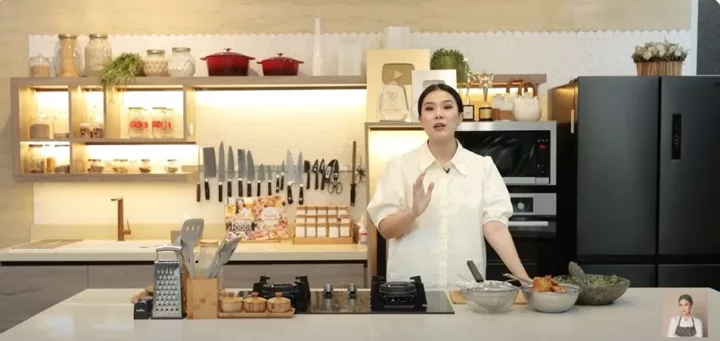 Devina Hermawan bagikan resep Ayam Penyet Cabai Hijau