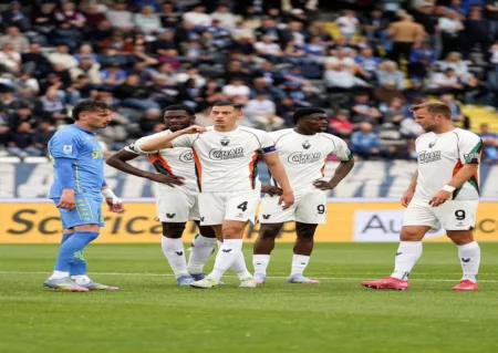 Venezia Siap Tempur Hadapi AC Milan Demi Selamat dari Degradasi Venezia siap tampil mati-matian hadapi AC Milan demi keluar dari zona degradasi