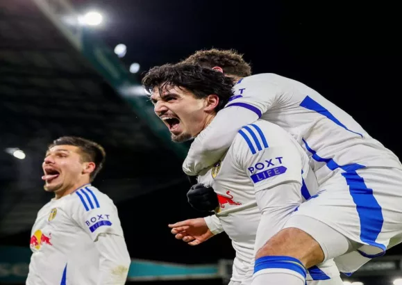 Bek Leeds United berdarah Indonesia, Pascal Struijk