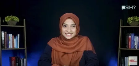 Sherly Annavita Bahas Buku yang Membangkitkan Semangat Sherly Annavita bedah buku dengan tema membangkitkan semangat