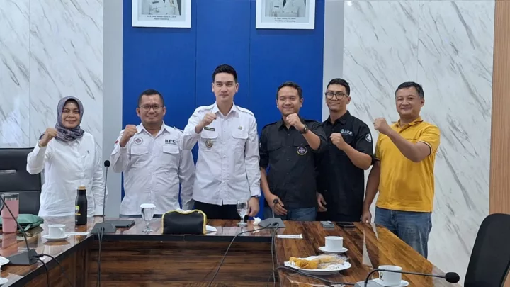 Wakil Bupati Sumedang M. Fajar Aldila saat audiensi bersama Perhimpunan Hotel dan Restoran Indonesia (PHRI) Kabupaten Sumedang