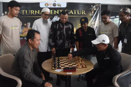Turnamen Catur Non Master di Obyek Wisata J & J
