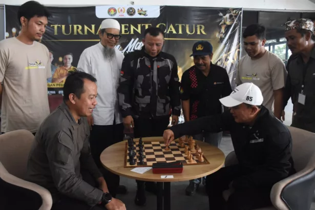 150 Pecatur Adu Strategi di Turnamen Catur Non Master di Obyek Wisata J J Turnamen Catur Non Master di Obyek Wisata J & J