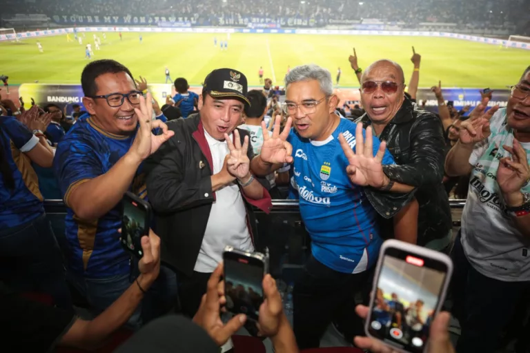 Persib Juara!! Farhan Minta Bobotoh Berpesta Dengan Tertib