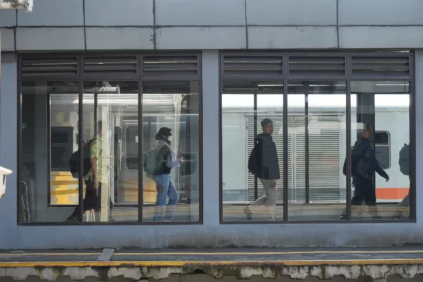 KAI Daop 2 Bandung Siapkan 124 Ribu Kursi Kereta untuk Antisipasi Lonjakan Libur Waisak