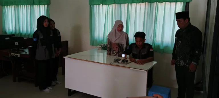Pelajar SMK Ar-Rahmat Weragati Berhasil Ciptakan Alat Kontroler Listrik