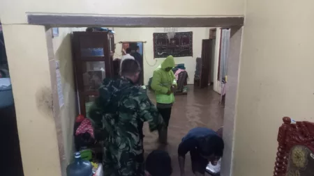 Banjir Rendam Dua Rumah di Garut Akibat Luapan Sungai Cipicung