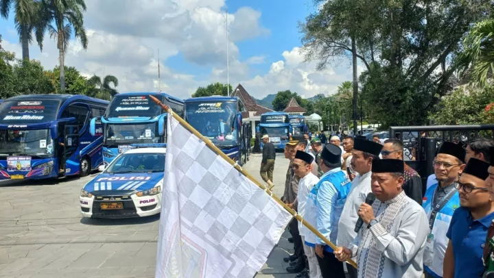 Jemaah Haji Majalengka Keluhkan Transit Indramayu
