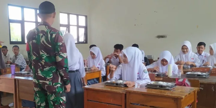 Program Makan Bergizi Gratis Yayasan Dapur Merah Putih Leuwigoong