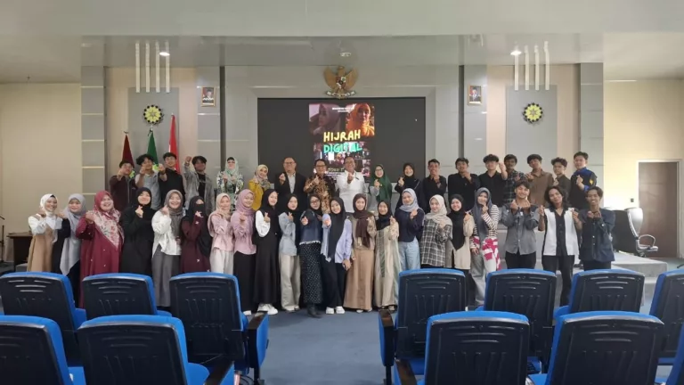 UIN Sunan Gunung Djati Bandung menggagas sebuah kegiatan inspiratif bertajuk “Diskusi Film Hijrah Digital”, Kamis 15 Mei 2025