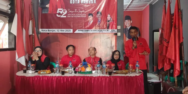 Jelang Kongres 2025: PDIP Banjar Solid Dukung Megawati Jadi Ketum Lagi PDIP Kota Banjar, Jawa Barat, menunjukkan sikap solid dalam mendukung Megawati Soekarnoputri untuk kembali memimpin partai