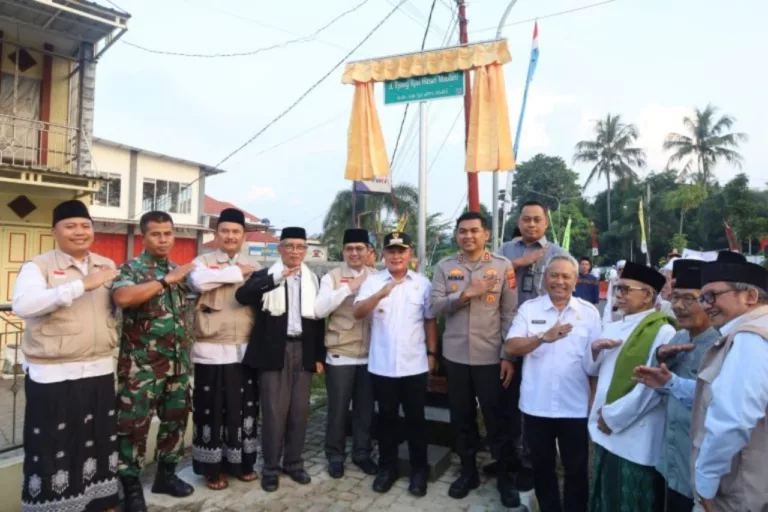 Peresmian nama Jalan Eyang Kyai Hasan Maulani.