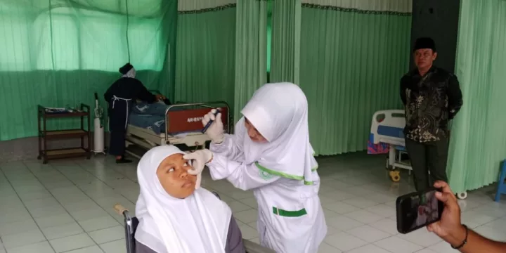SMK Ar-Rahmat Majalengka Terapkan Pembelajaran Praktik Langsung untuk Jurusan Keperawatan Pembelajaran Praktik Langsung untuk Jurusan Keperawatan
