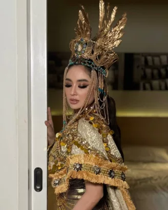 Dihujat Karena Salah Lirik, Dewi Perssik Beri Tanggapan! Dewi Perssik/@dewiperssik9