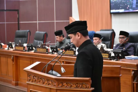 Wakil Bupati Sumedang, M. Fajar Aldila menyampaikan Jawaban atas Pandangan Fraksi DPRD