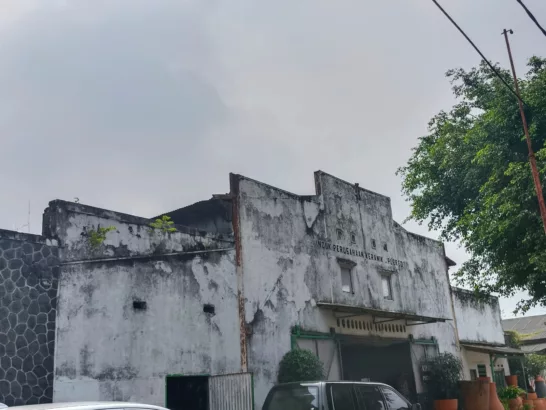 Gedung Tua Saksi Bisu Perkembangan Keramik di Plered Purwakarta